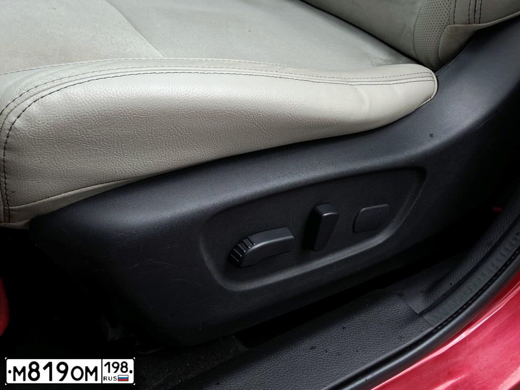 Фото автомобиля NISSAN QASHQAI, 2016 — госномер М819ОМ198. Цвет: Красный