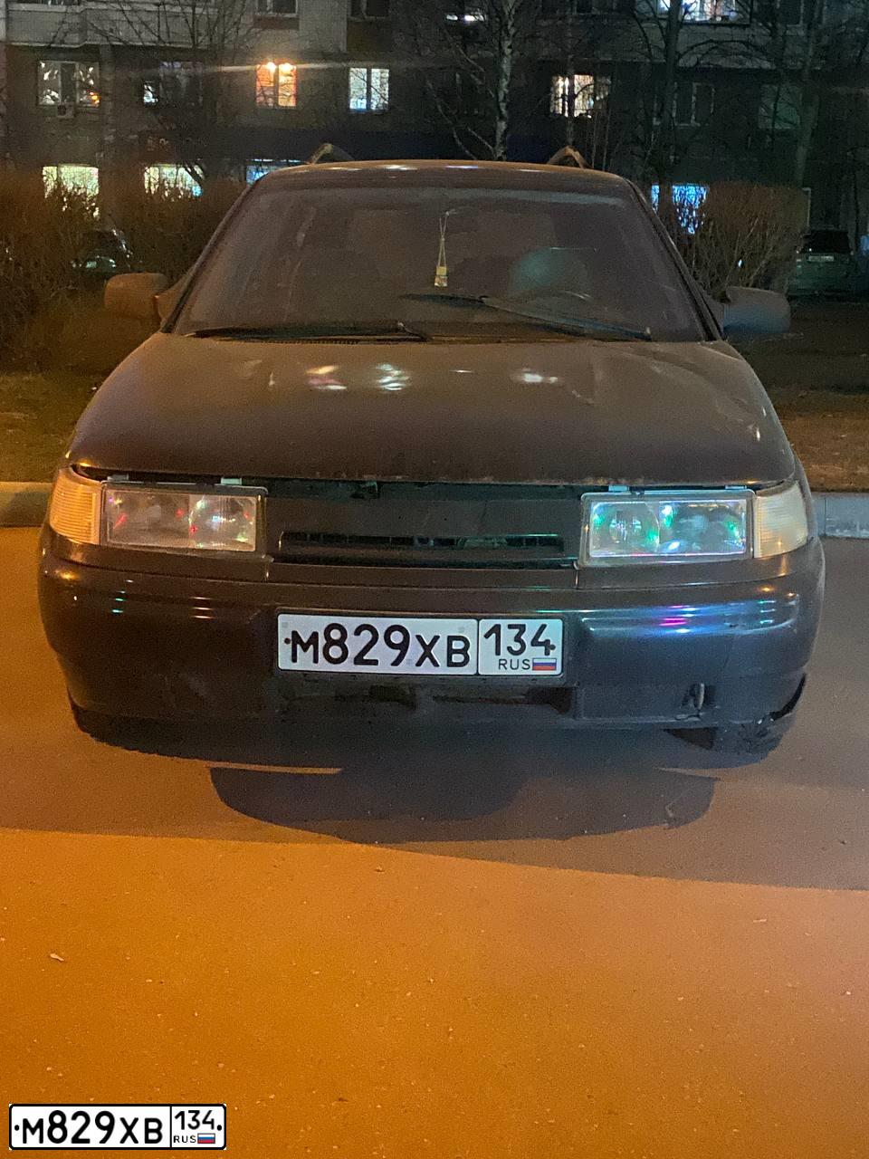 Фото автомобиля LADA 2111, 2004 — госномер М829ХВ134. Цвет: ЧЕРНЫЙ