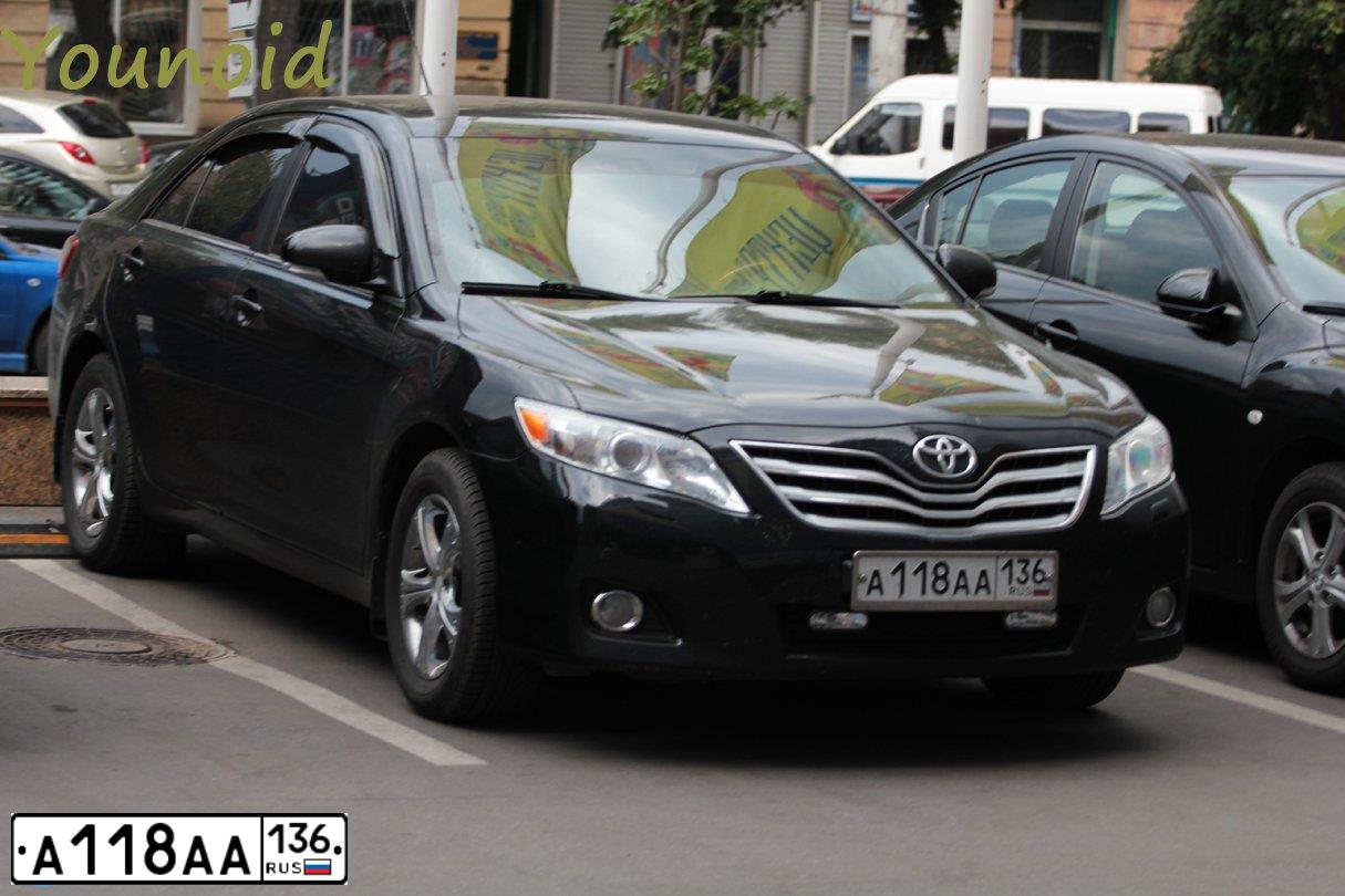 Фото автомобиля VOLKSWAGEN TOUAREG, 2012 — госномер А118АА136. Цвет: СЕРЕБРИСТО-ЖЕЛТЫЙ