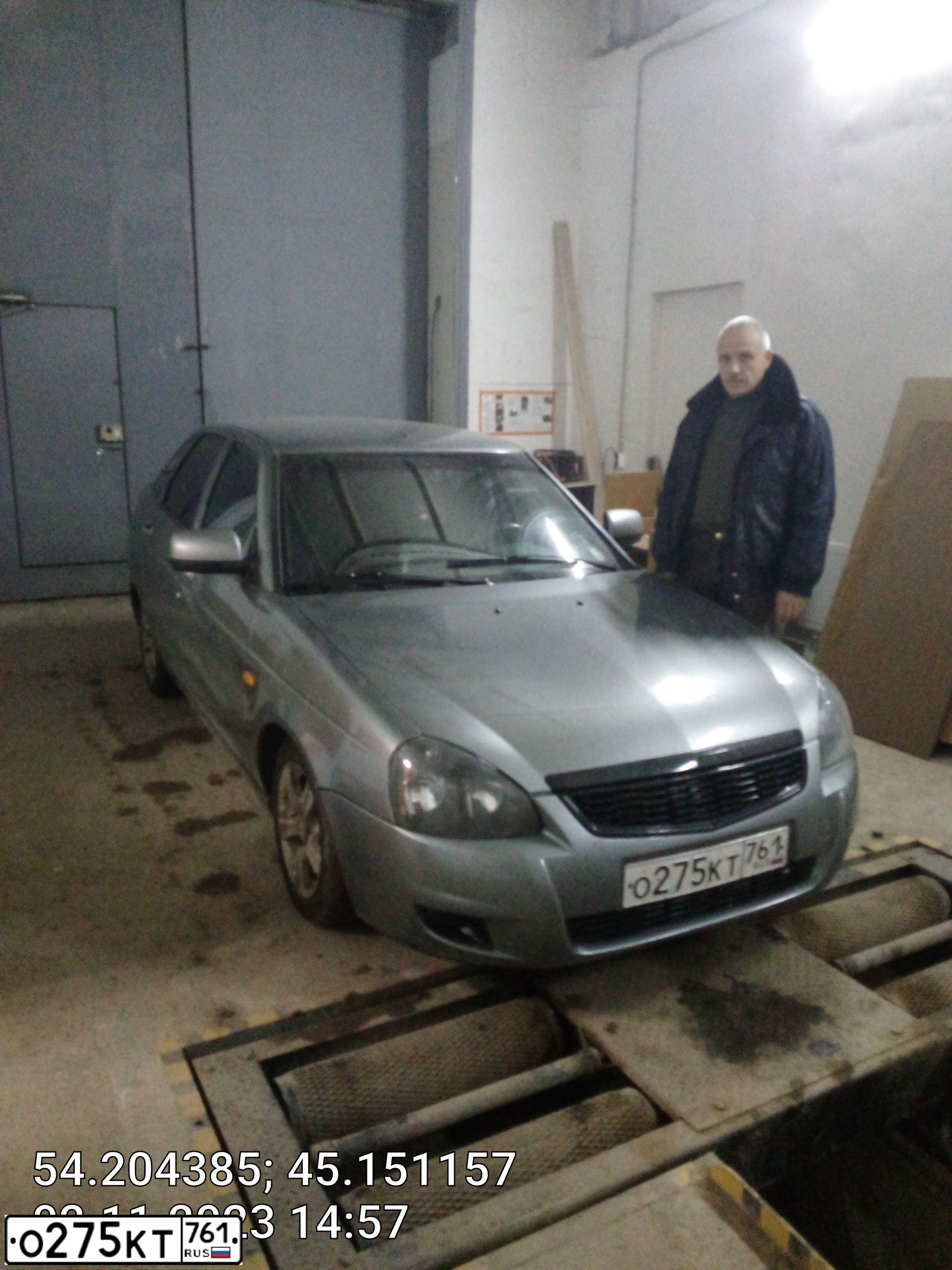 Фото автомобиля LADA 2172 PRIORA, 2011 — госномер М452РВ13. Цвет: средний серо-зеленый металлик