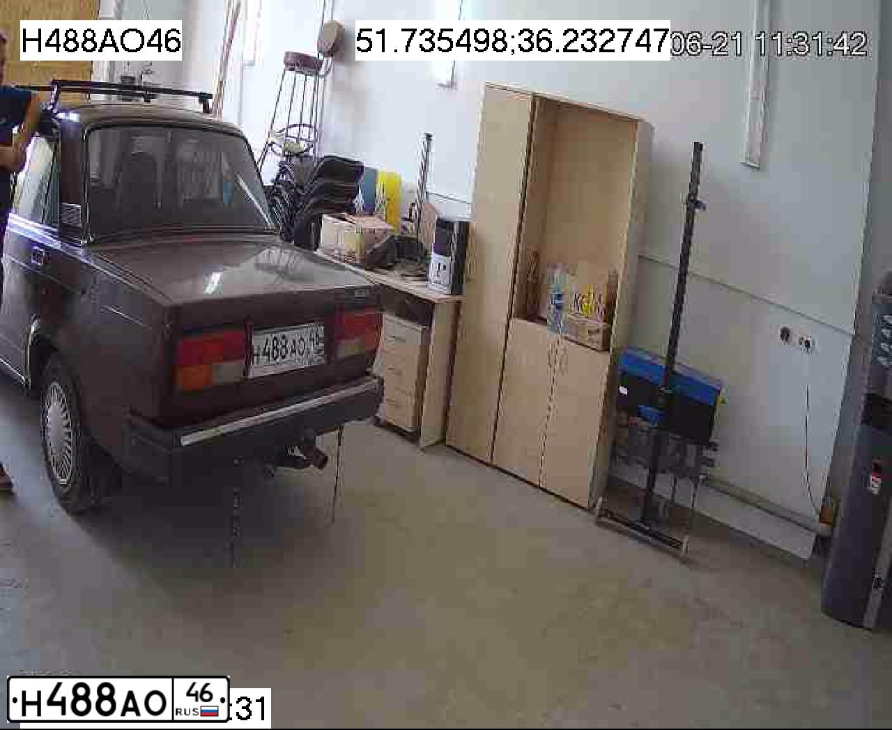 Фото автомобиля LADA 2107, 2006 — госномер О785СН46. Цвет: ТЕМНО-ВИШНЕВЫЙ