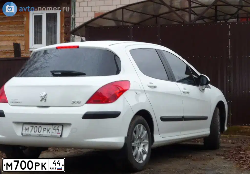 Фото автомобиля ПЕЖО 308, 2011 — госномер О316ТЕ44. Цвет: Белый