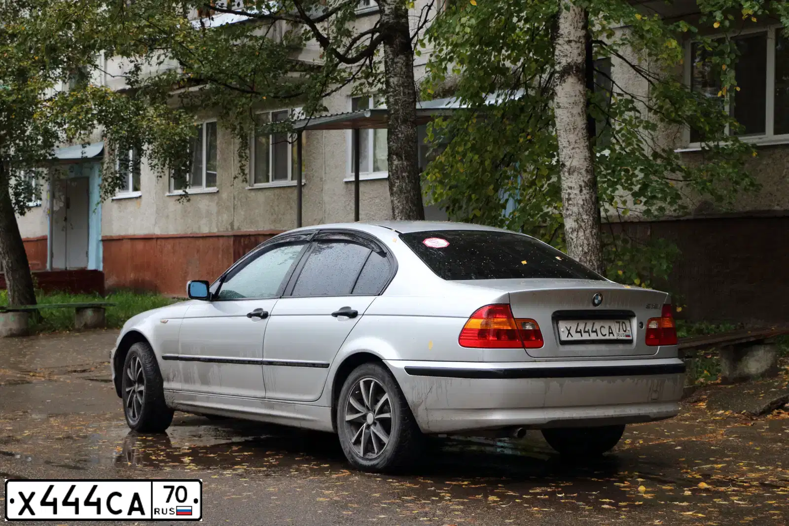 Фото автомобиля MITSUBISHI LANCER, 2010 — госномер У623ОМ98. Цвет: СИНИЙ