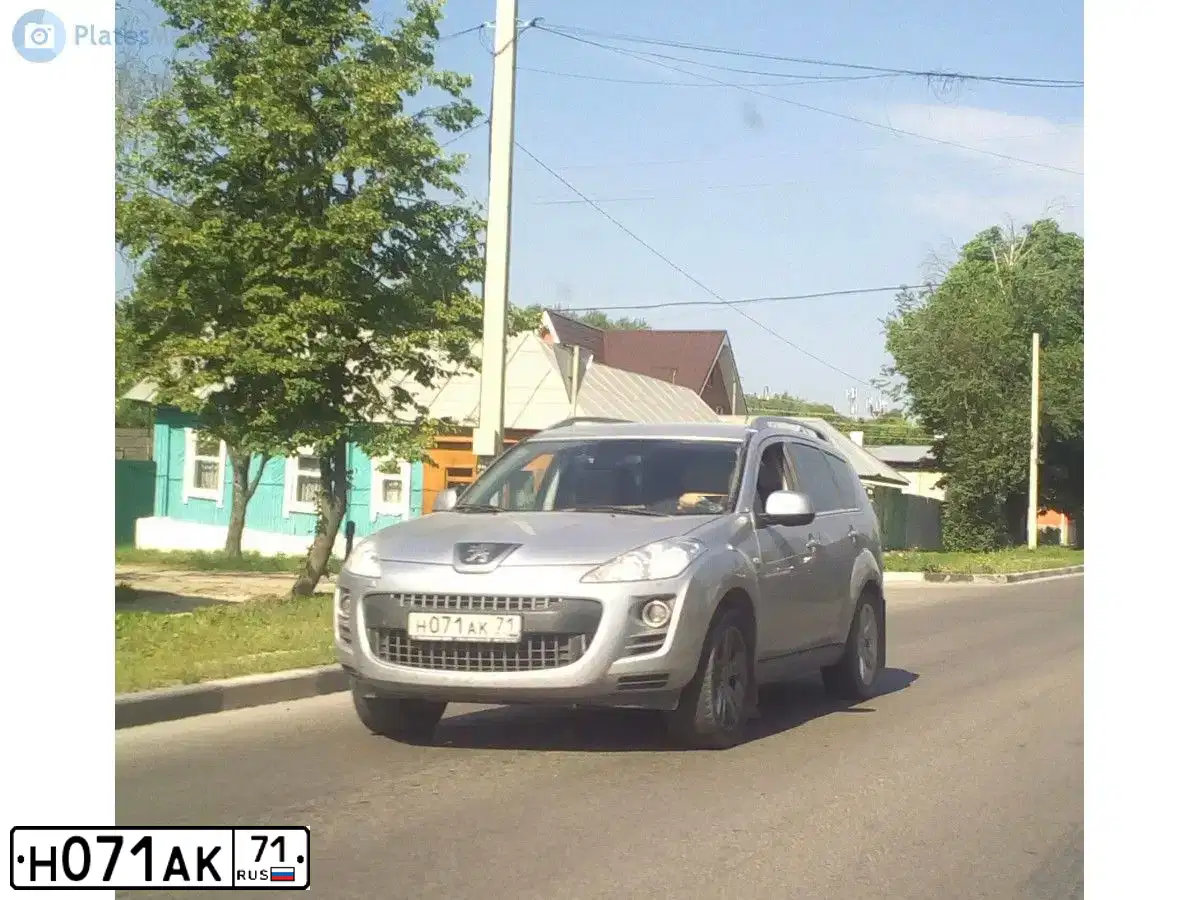 Фото автомобиля PEUGEOT 4007, 2011 — госномер С709КО136. Цвет: Серебристый