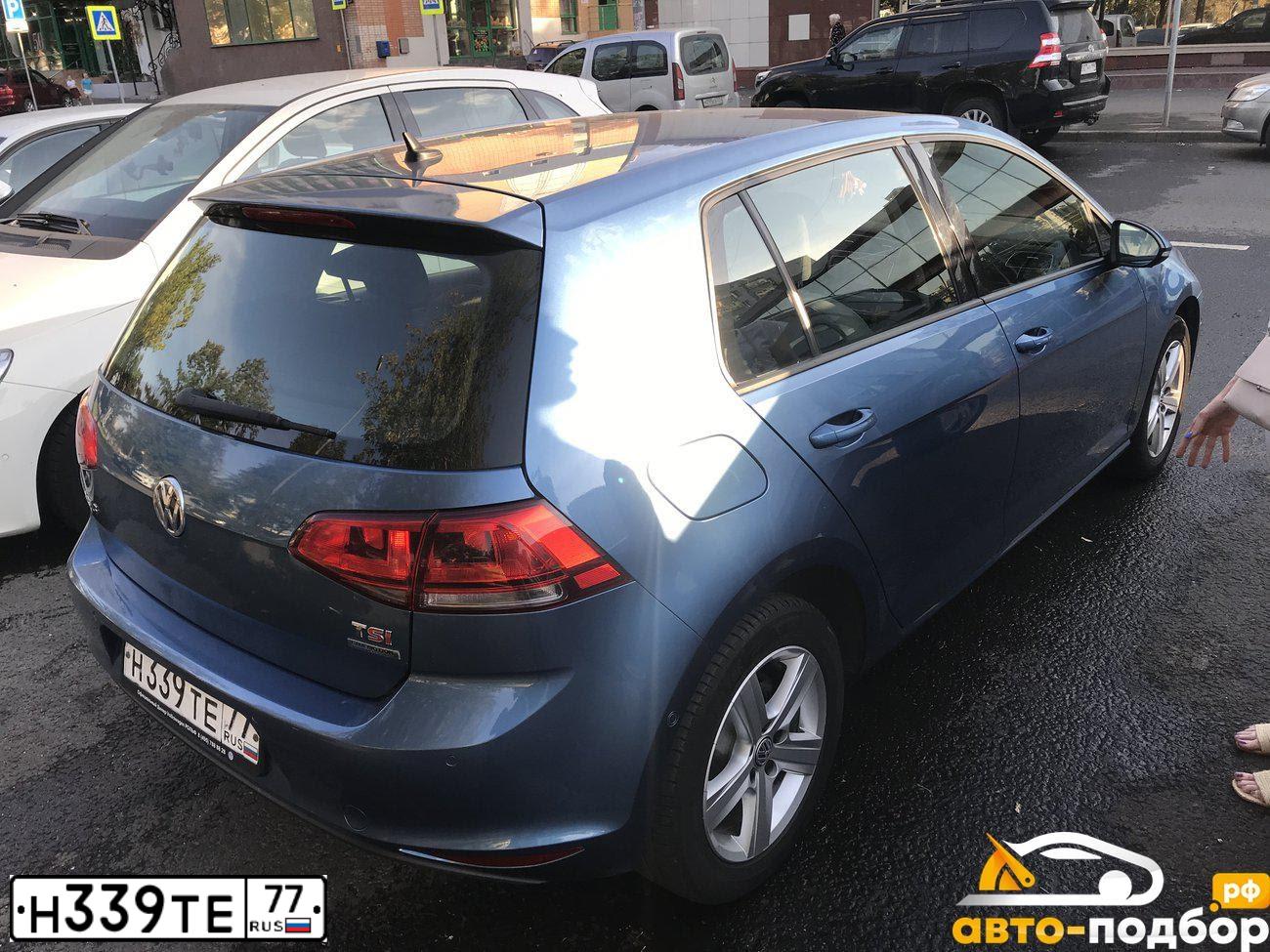 Фото автомобиля VOLKSWAGEN GOLF, 2013 — госномер О608НТ761. Цвет: голубой