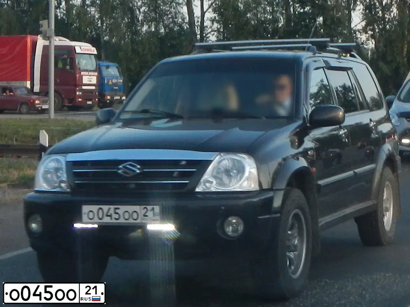 Фото автомобиля SUZUKI VITARA XL-7, 2004 — госномер О045ОО21. Цвет: ЧЕРНЫЙ