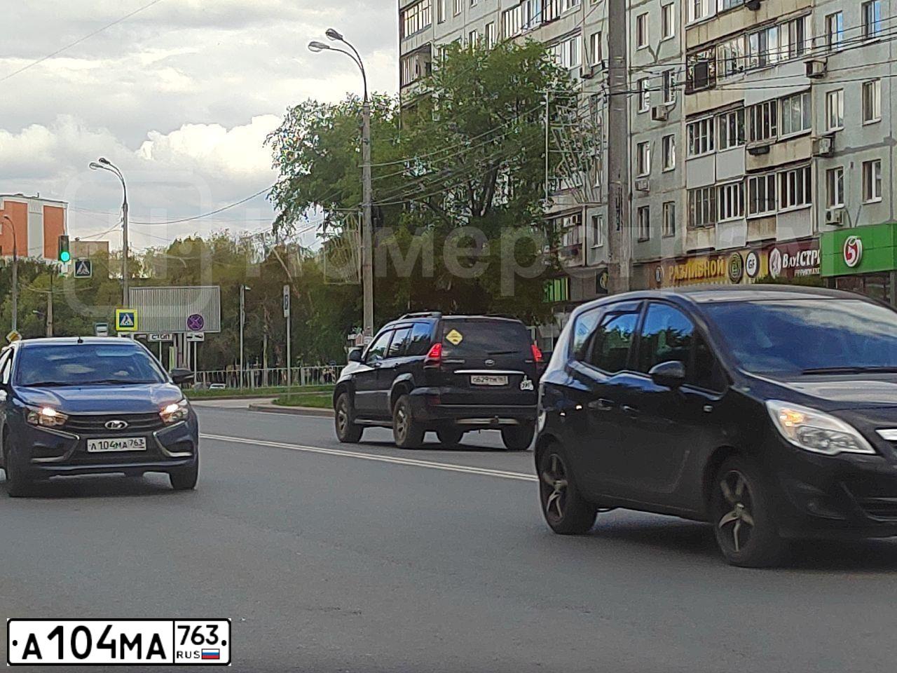 Фото автомобиля LADA VESTA, 2018 — госномер К019АТ702. Цвет: Темно-синий