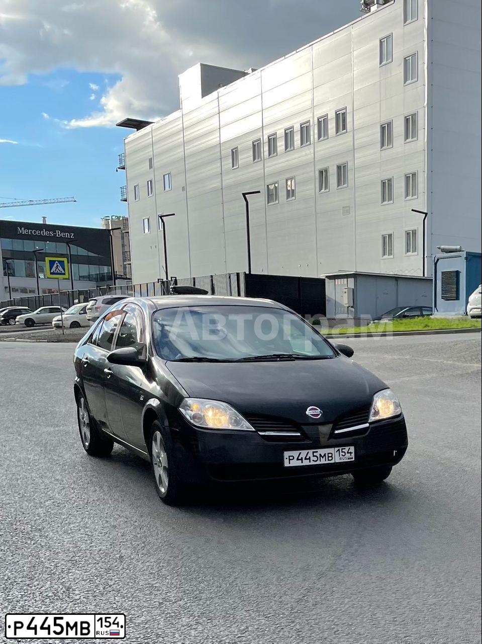 Фото автомобиля NISSAN PRIMERA, 2004 — госномер В166РР77. Цвет: ЧЕРНЫЙ
