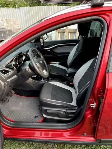 Фото автомобиля LADA VESTA, 2018 — госномер Р894СТ750. Цвет: КРАСНЫЙ