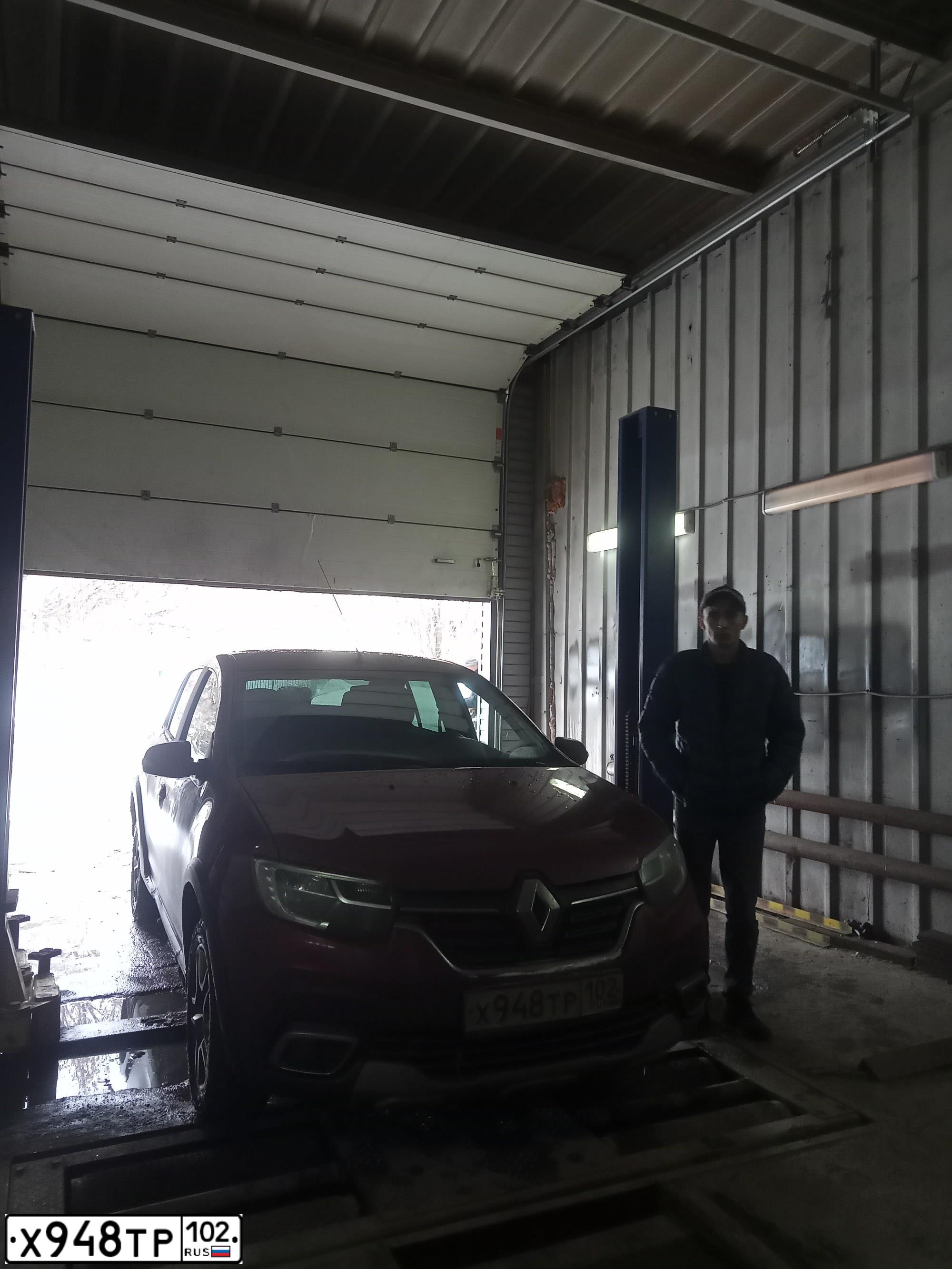 Фото автомобиля RENAULT LOGAN, 2019 — госномер Х948ТР102. Цвет: КРАСНЫЙ