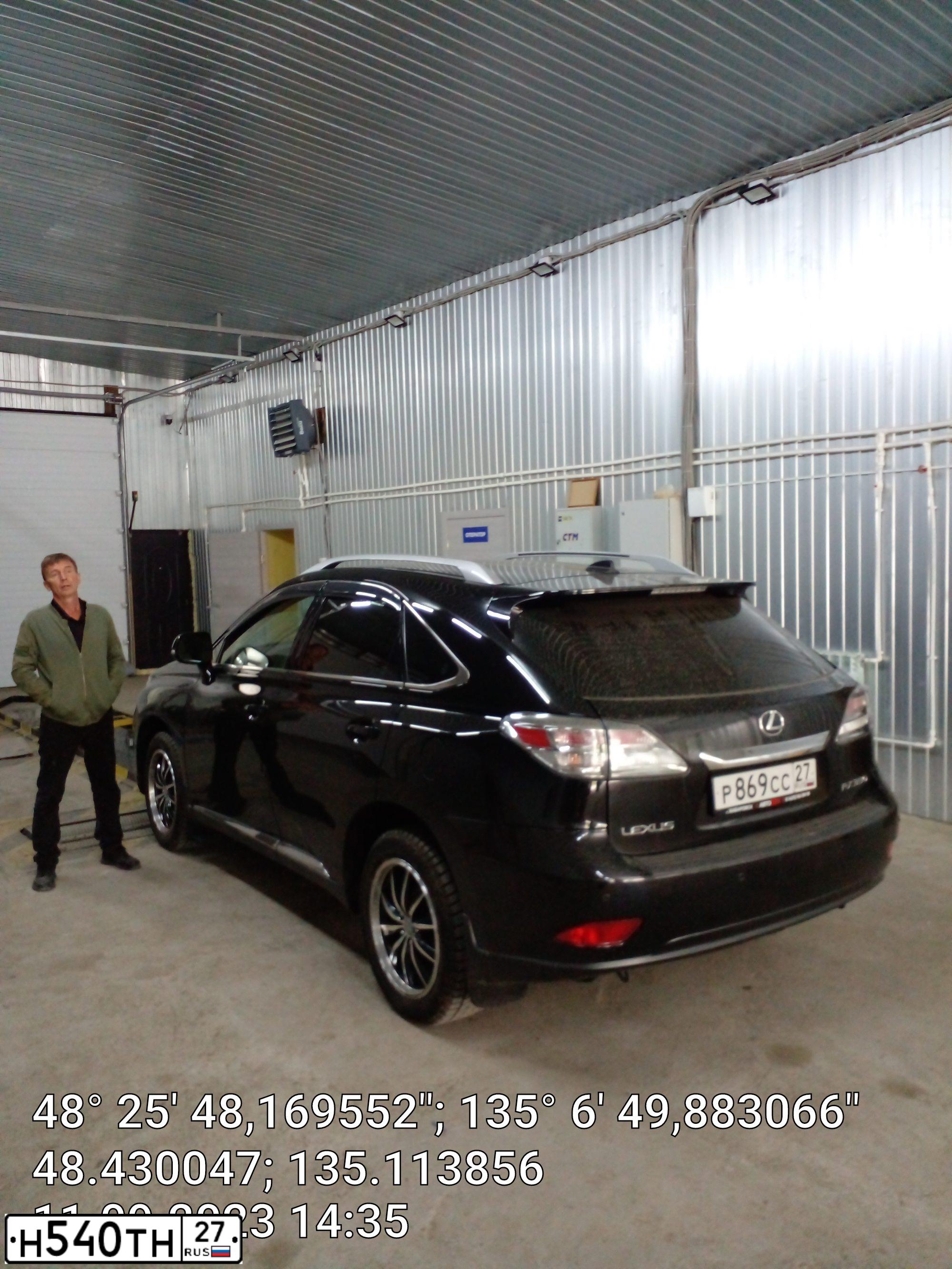 Фото автомобиля LEXUS RX, 2009 — госномер Р300АН96. Цвет: ЧЕРНЫЙ