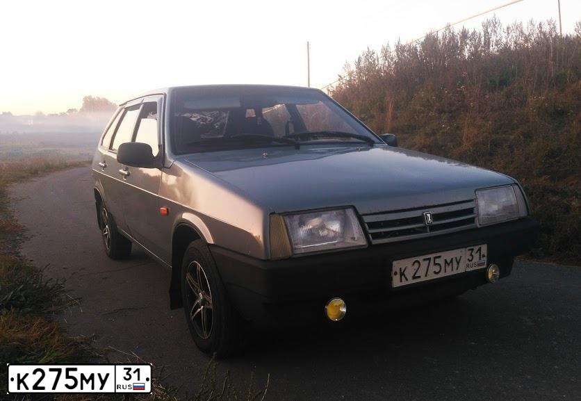 Фото автомобиля LADA 2109 SAMARA, 2003 — госномер Х030МЕ31. Цвет: ЗОЛОТИСТО-СЕРЫЙ