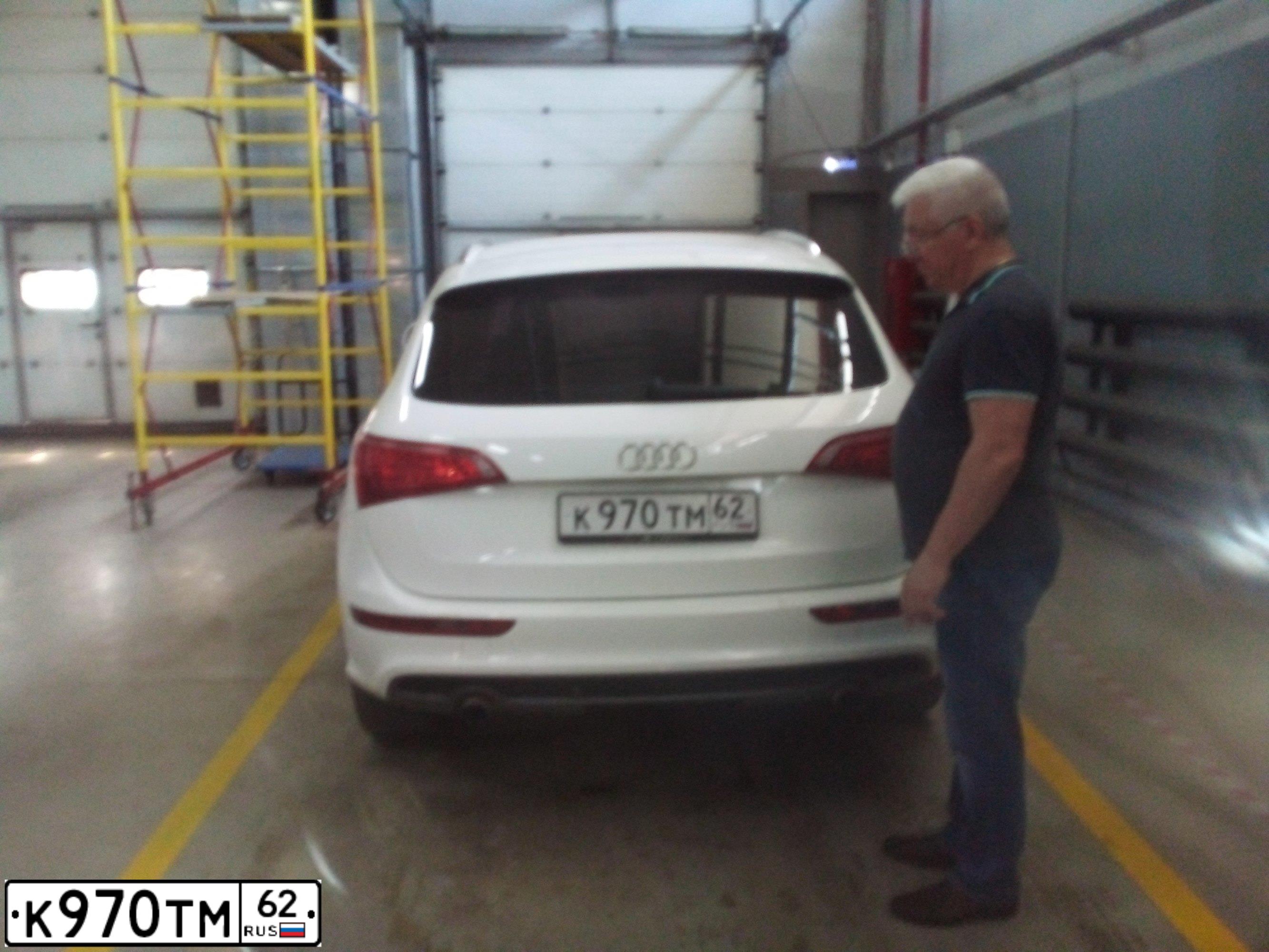 Фото автомобиля AUDI Q5, 2009 — госномер Н777ТН199. Цвет: Белый