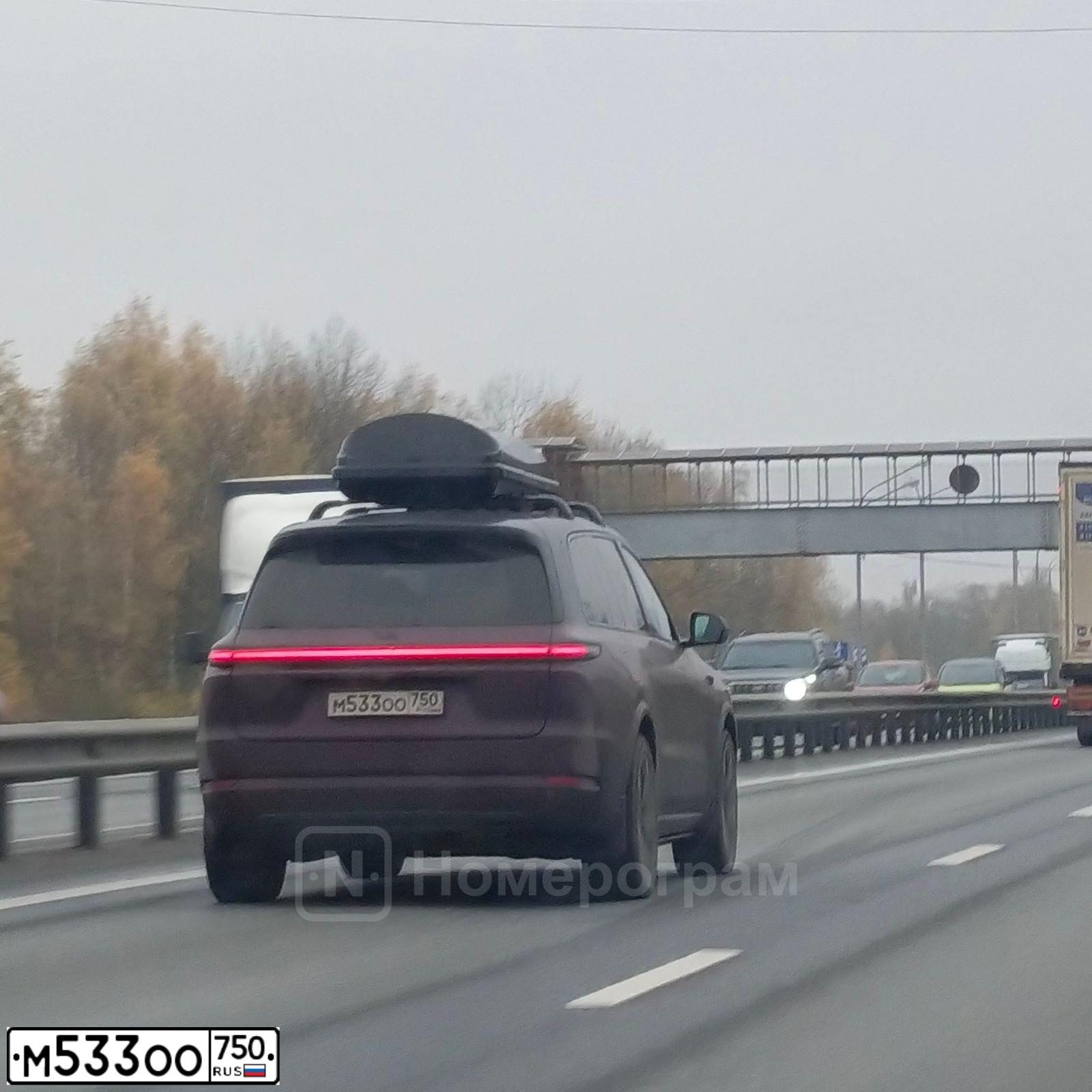 Фото автомобиля AUDI A7, 2012 — госномер У181ЕК977. Цвет: ЧЕРНЫЙ