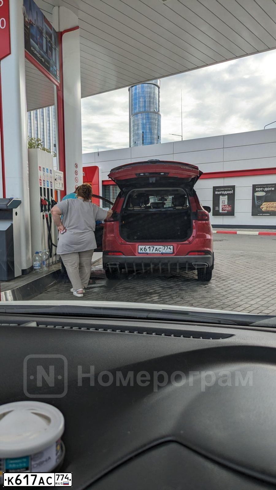 Фото автомобиля CHERY TIGGO 7 PRO, 2020 — госномер К617АС774. Цвет: КРАСНЫЙ ЧЕРНЫЙ