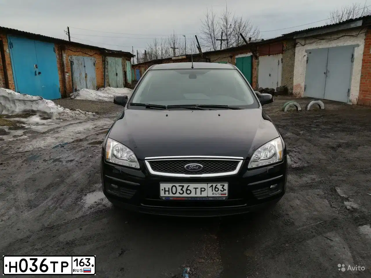 Фото автомобиля FORD FOCUS, 2007 — госномер Р490ХХ161. Цвет: ЧЕРНЫЙ