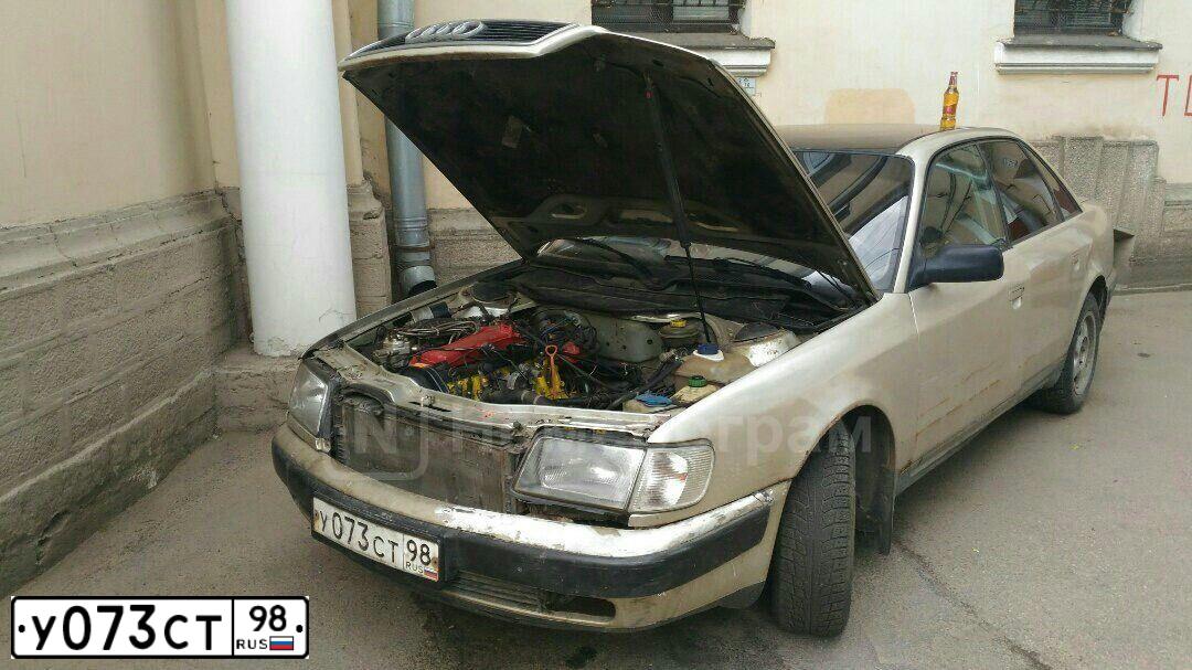 Фото автомобиля AUDI 100, 1991 — госномер У073СТ98. Цвет: СЕРЕБРИСТЫЙ