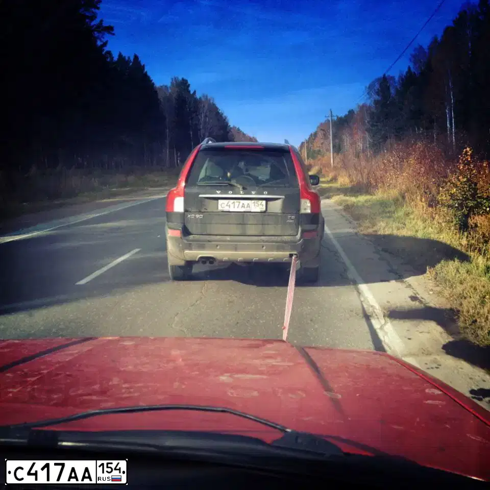 Фото автомобиля VOLVO XC90, 2012 — госномер М264РК702. Цвет: ЧЕРНЫЙ