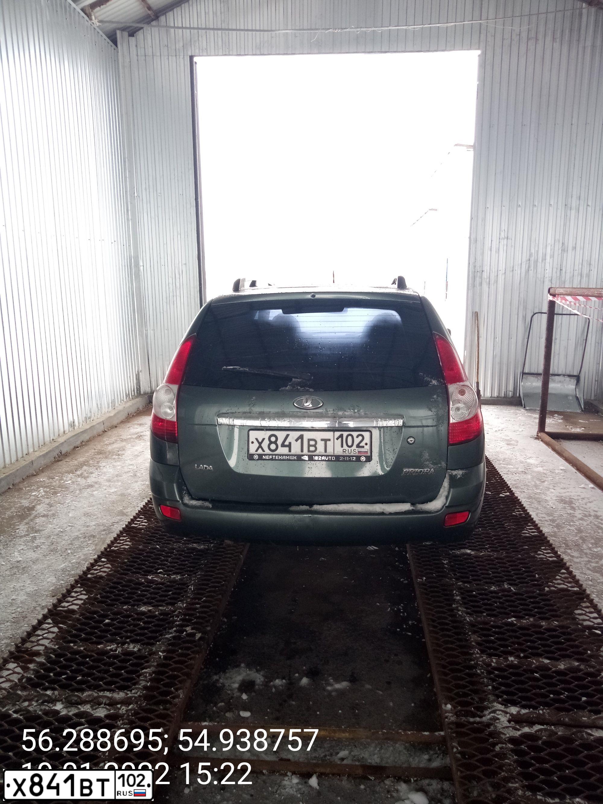 Фото автомобиля LADA 2171 PRIORA, 2011 — госномер Х841ВТ102. Цвет: СЕРО-СИНЕ-ЗЕЛЕНЫЙ