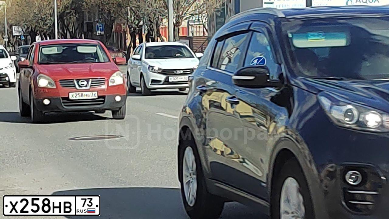 Фото автомобиля LADA 2170 PRIORA, 2012 — госномер М300ЕР73. Цвет: Светло-Серебристый металлик