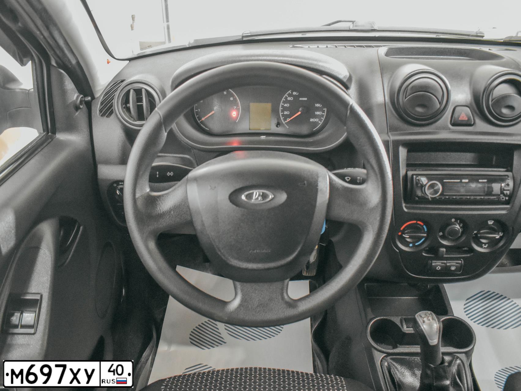 Фото автомобиля LADA GRANTA, 2013 — госномер О241ОА126. Цвет: Белый