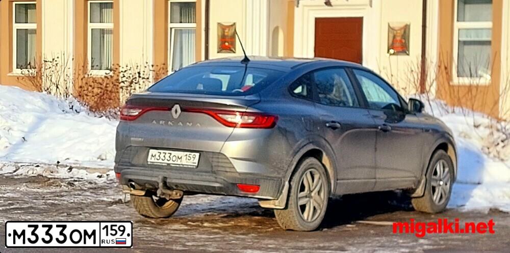 Фото автомобиля RENAULT ARKANA, 2019 — госномер М333ОМ159. Цвет: СЕРЫЙ