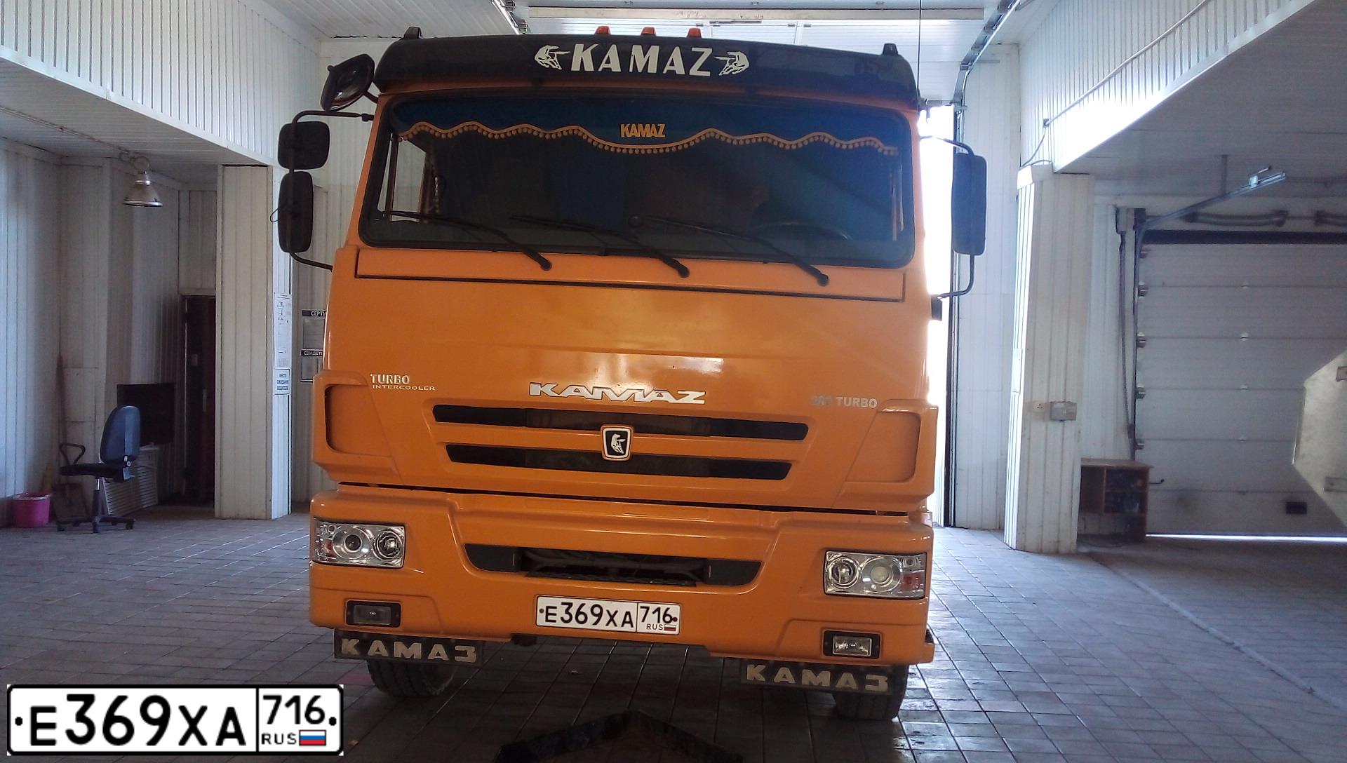 Фото автомобиля KAMAZ 65116 /6X4/, 2012 — госномер Е369ХА716. Цвет: ЖЁЛТЫЙ