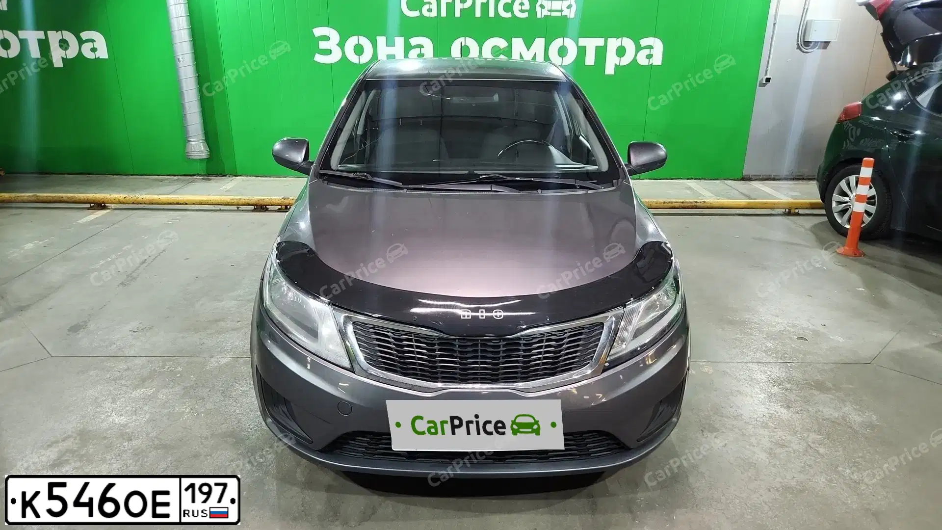 Фото автомобиля KIA RIO, 2013 — госномер Т441ОР198. Цвет: Серый