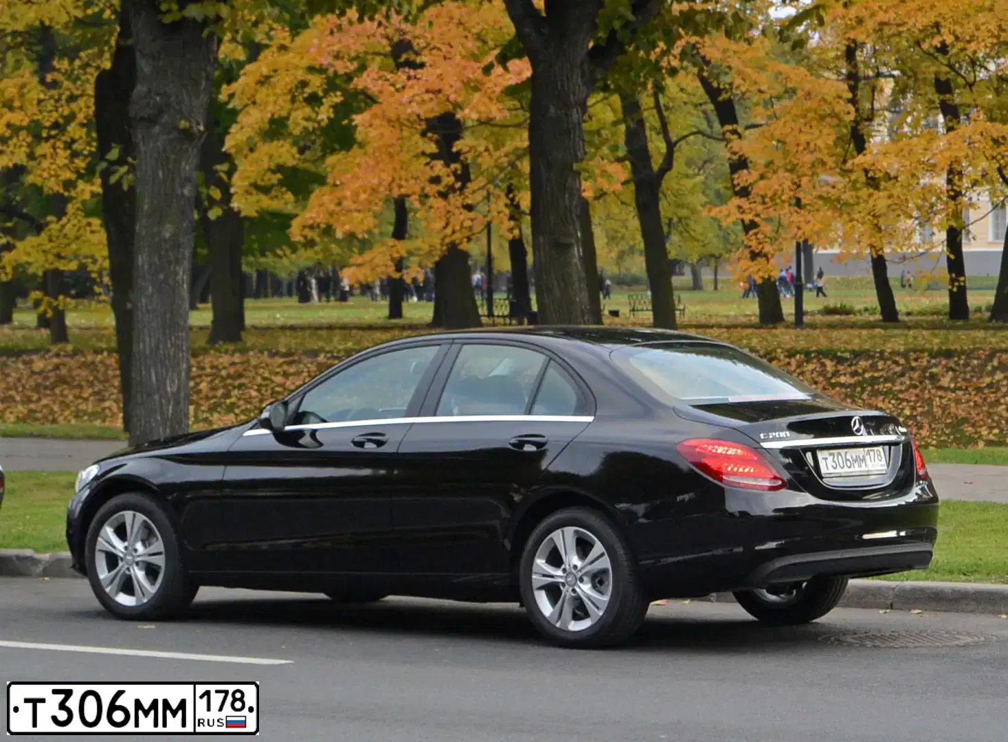 Фото автомобиля MERCEDES-BENZ C-CLASS, 2015 — госномер Н263СО198. Цвет: ЧЕРНЫЙ