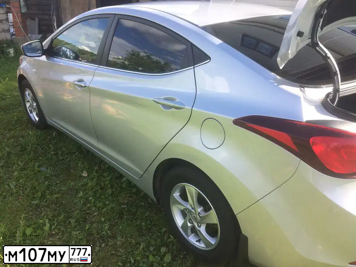 Фото автомобиля HYUNDAI ELANTRA, 2014 — госномер У606ВМ790. Цвет: СЕРЕБРИСТЫЙ