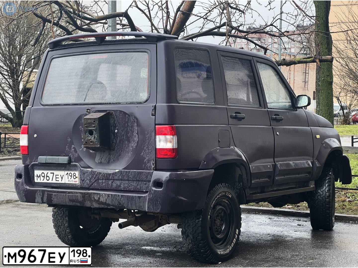 Фото автомобиля UAZ 3160, 2002 — госномер К192СУ147. Цвет: БАКЛАЖАННЫЙ