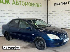 Фото автомобиля MITSUBISHI LANCER, 2003 — госномер О779ЕК60. Цвет: синий