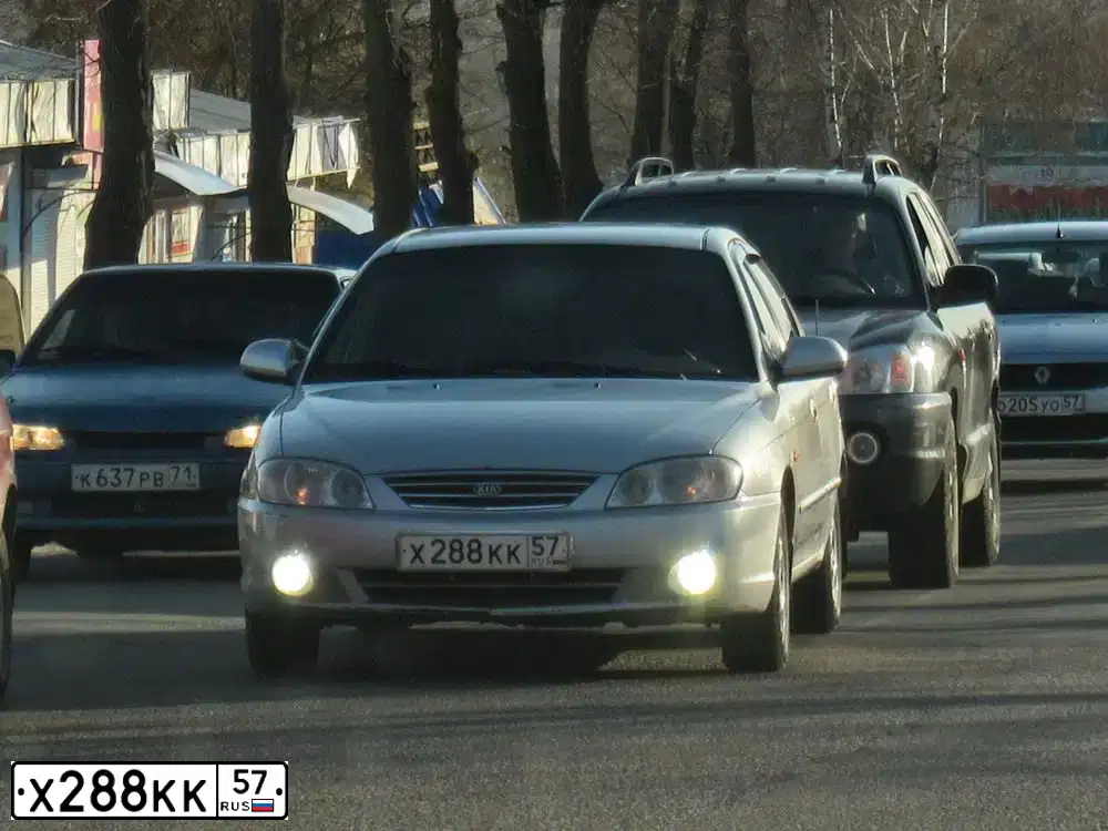 Фото автомобиля KIA SPECTRA, 2007 — госномер О631КА32. Цвет: АЛМАЗНОЕ СЕРЕБРО