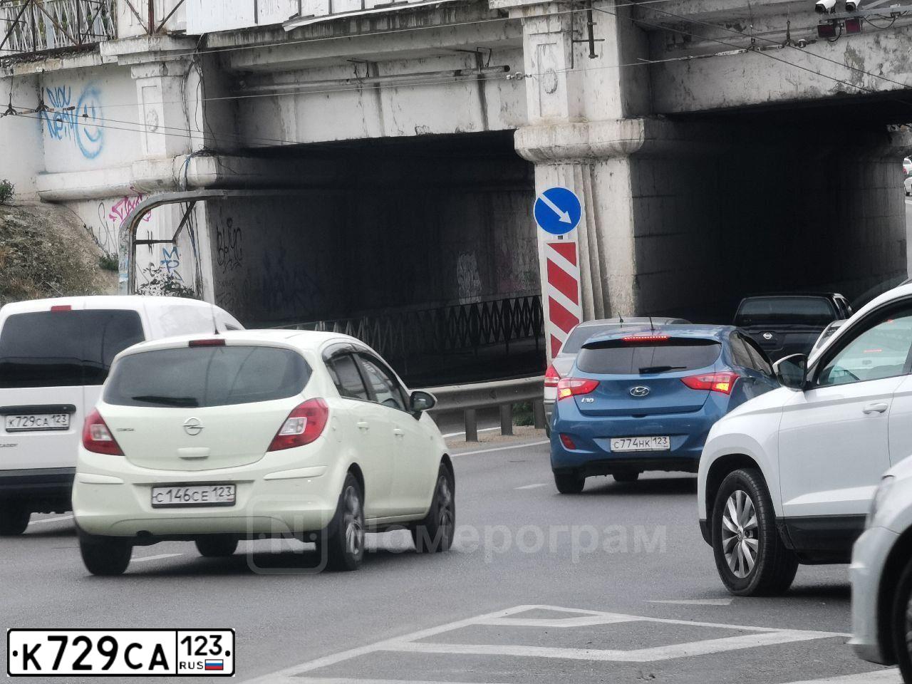 Фото автомобиля VOLKSWAGEN CADDY, 2016 — госномер О054МС193. Цвет: Белый