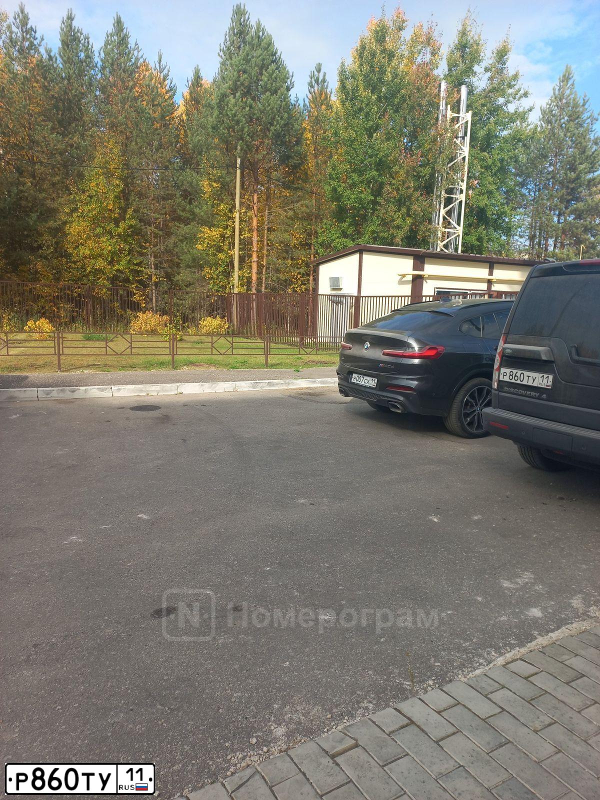 Фото автомобиля LANDROVER DISCOVERY, 2011 — госномер О007НМ11. Цвет: ЧЕРНЫЙ