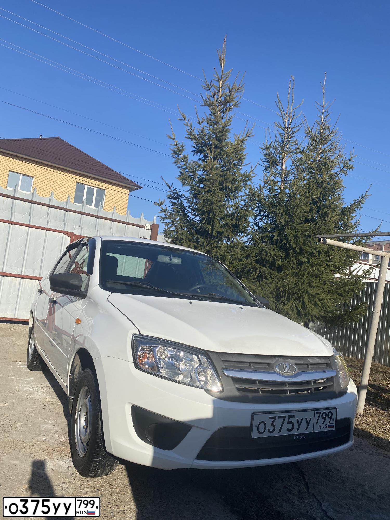 Фото автомобиля LADA 2190 GRANTA, 2016 — госномер О375УУ799. Цвет: Белый