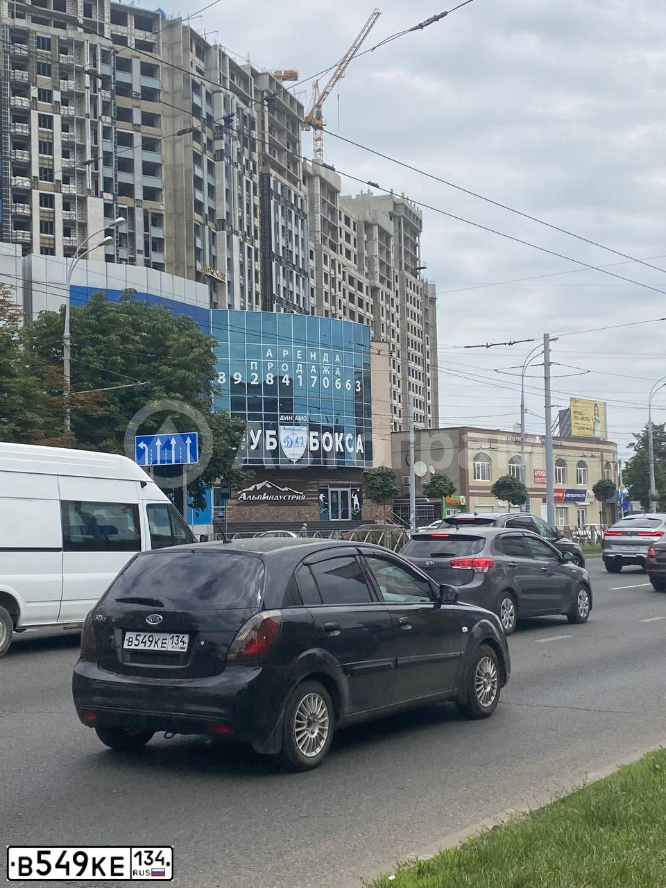 Фото автомобиля KIA RIO, 2009 — госномер В549КЕ134. Цвет: ЧЕРНЫЙ