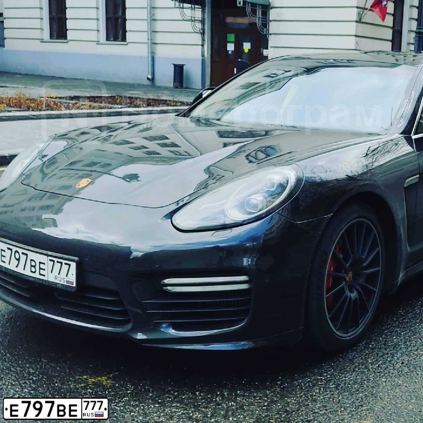 Фото автомобиля PORSCHE PANAMERA, 2014 — госномер В547ЕХ76. Цвет: ЧЕРНЫЙ