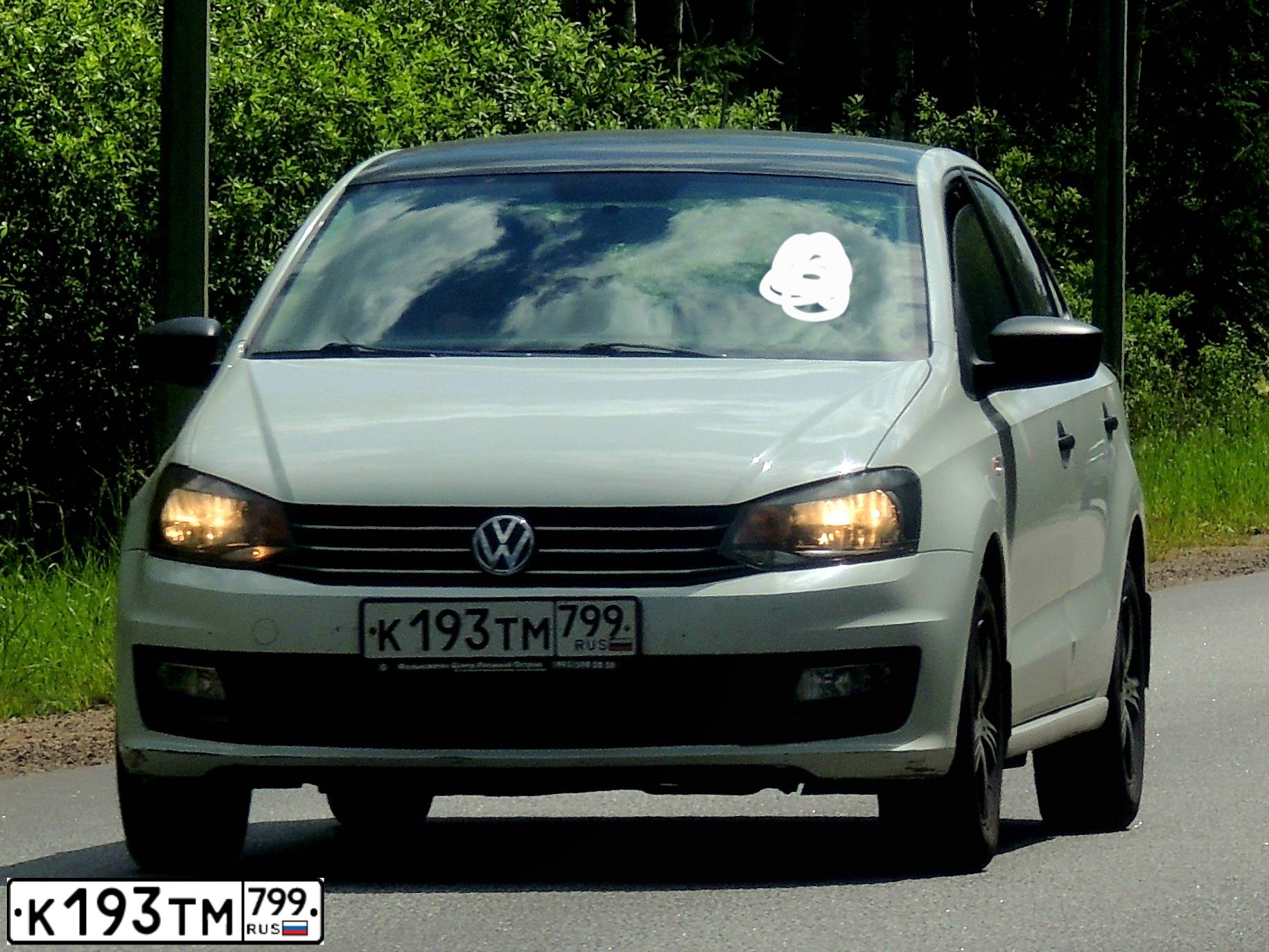 Фото автомобиля VOLKSWAGEN POLO, 2016 — госномер К193ТМ799. Цвет: Белый