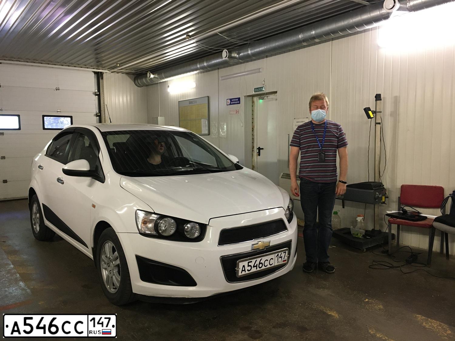 Фото автомобиля CHEVROLET T AVEO, 2012 — госномер А546СС147. Цвет: Белый