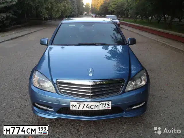 Фото автомобиля MERCEDES C-KLASSE, 2010 — госномер С690НТ39. Цвет: голубой