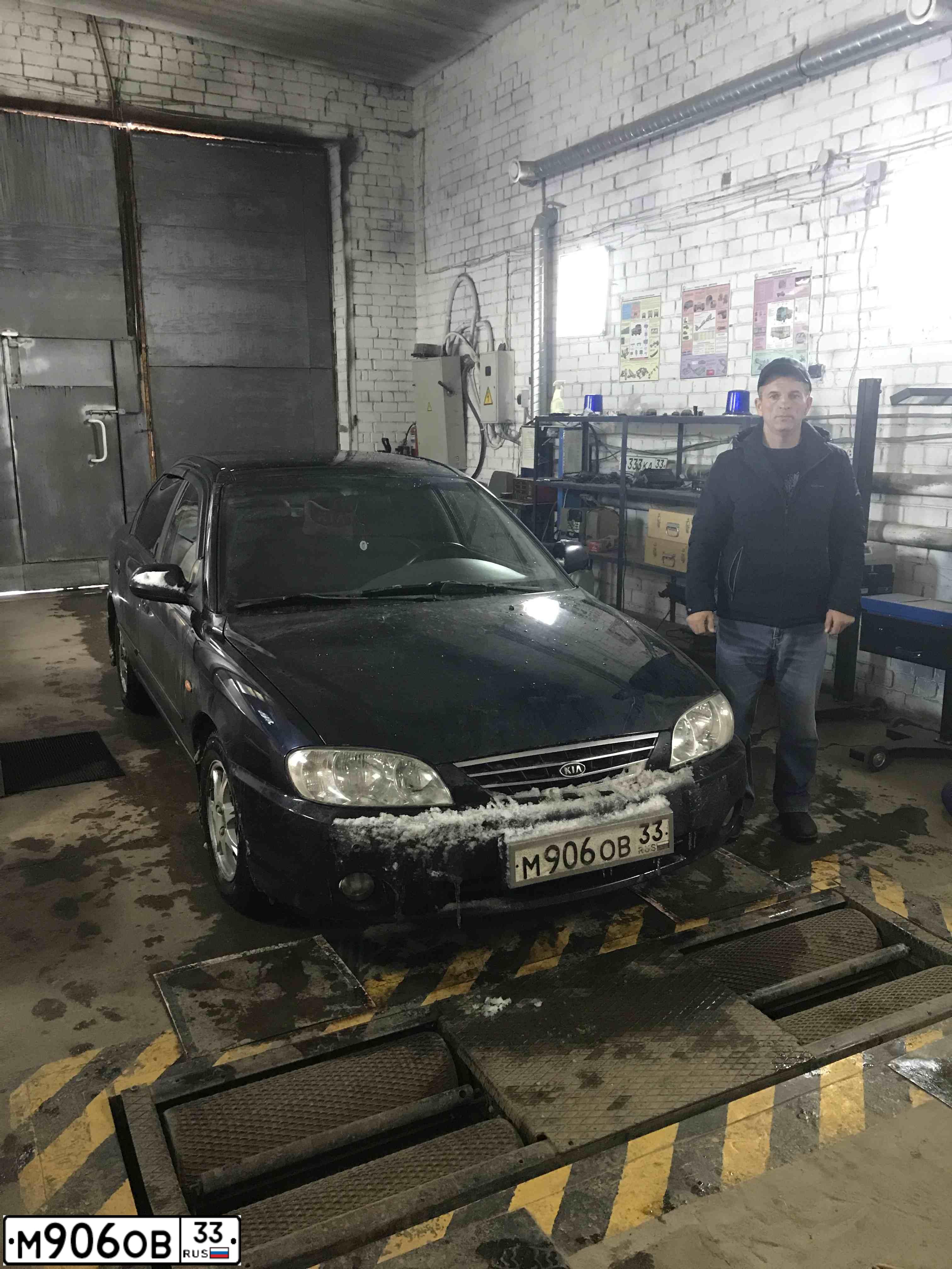 Фото автомобиля KIA SPECTRA, 2007 — госномер К140СС69. Цвет: Темно-синий