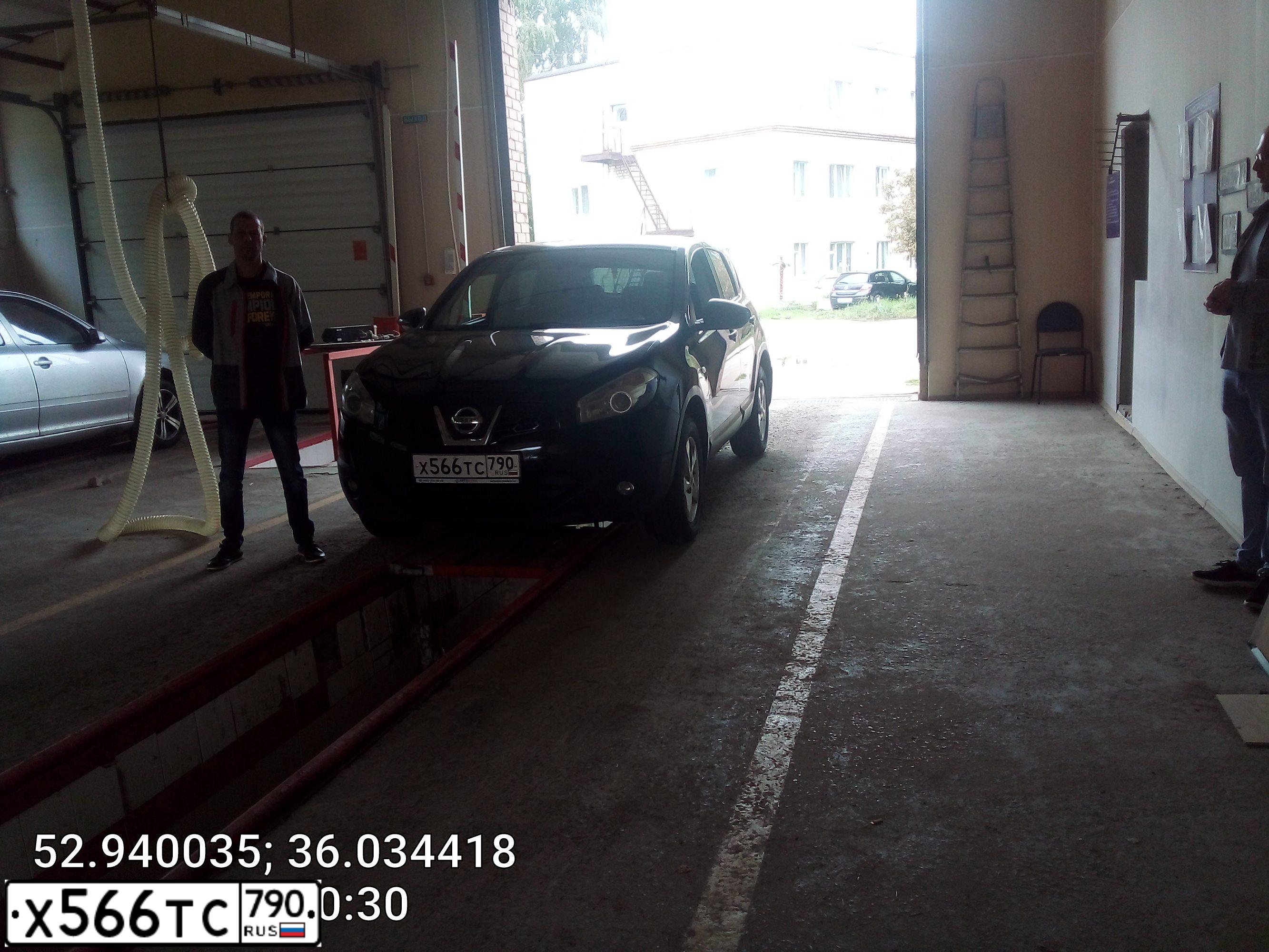 Фото автомобиля NISSAN QASHQAI, 2010 — госномер Е395ВТ57. Цвет: ЧЕРНЫЙ