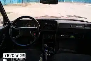 Фото автомобиля LADA 2107 LADA, 2005 — госномер Т573ВУ178. Цвет: ВИШНЕВЫЙ