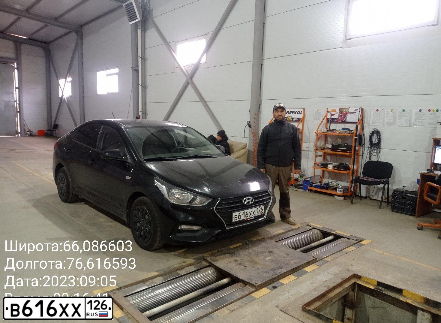 Фото автомобиля HYUNDAI SOLARIS, 2019 — госномер С912МТ89. Цвет: ЧЕРНЫЙ