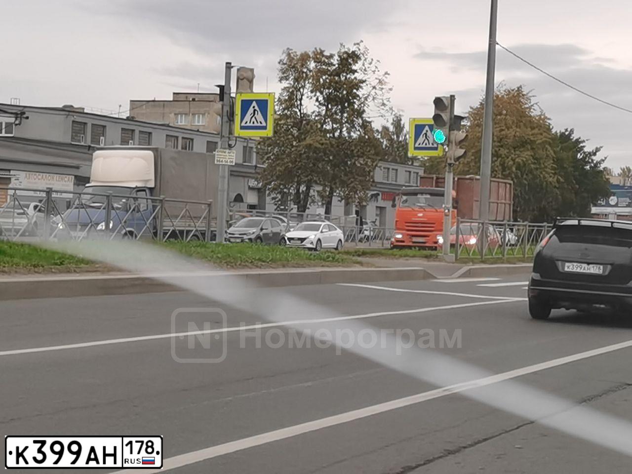 Фото автомобиля FORD FOCUS, 2006 — госномер К386ТА60. Цвет: ЧЕРНЫЙ