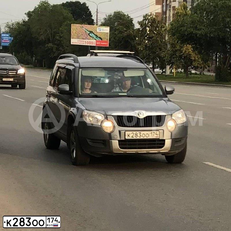 Фото автомобиля SKODA YETI, 2012 — госномер К283ОО174. Цвет: СЕРЫЙ