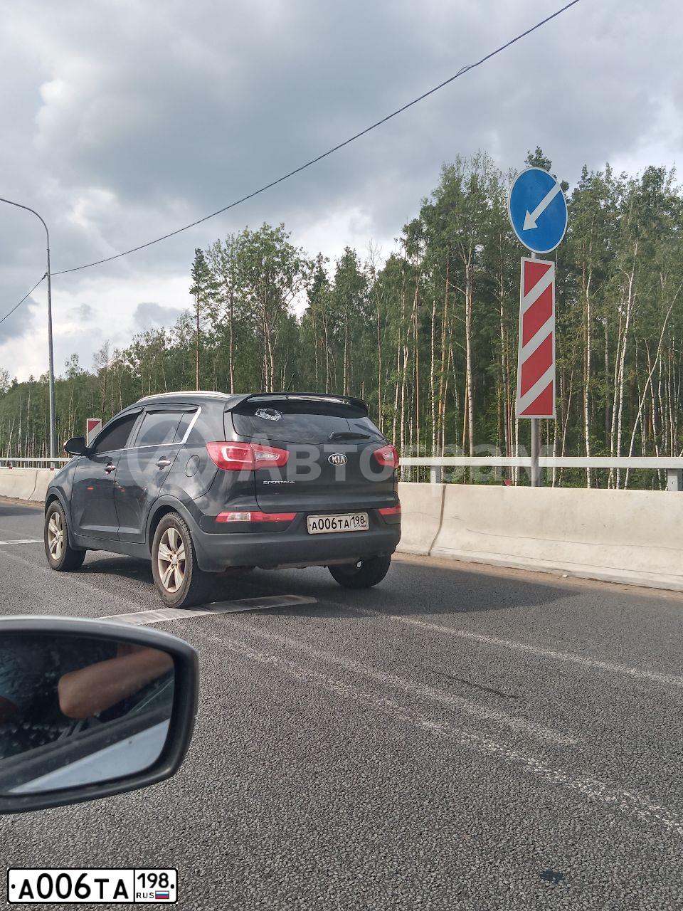Фото автомобиля KIA SPORTAGE, 2013 — госномер Р070СК178. Цвет: ЧЕРНЫЙ ПЕРЛАМУТР
