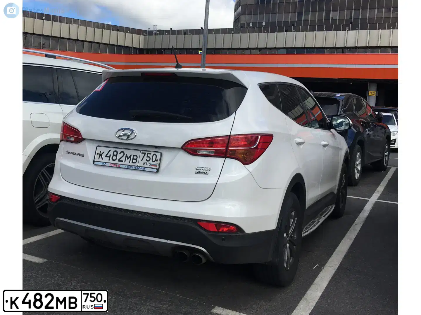 Фото автомобиля HYUNDAI SANTA FE, 2014 — госномер К482МВ750. Цвет: Белый