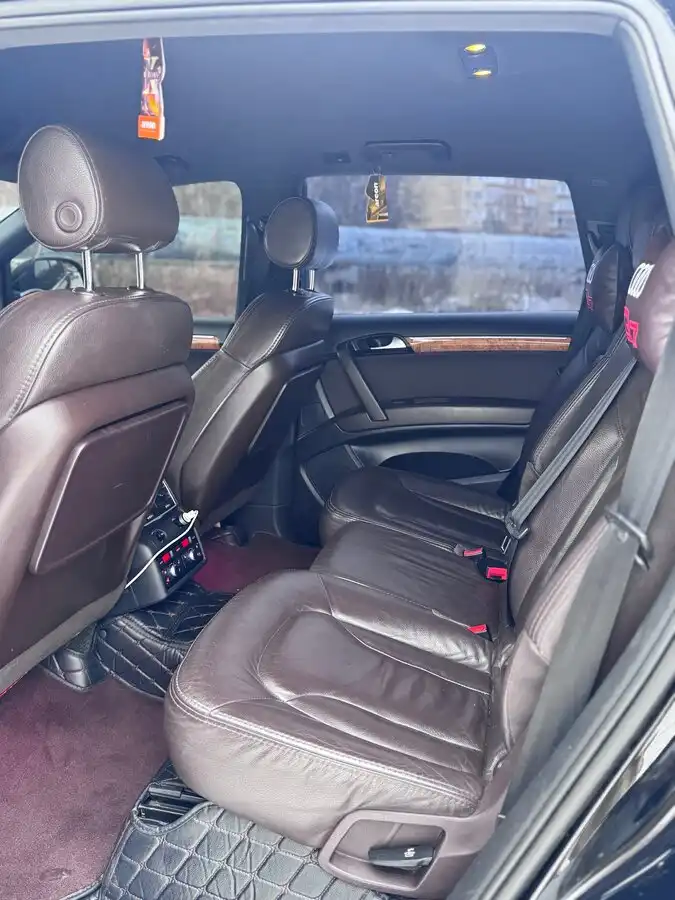 Фото автомобиля AUDI Q7, 2006 — госномер У486РВ790. Цвет: ЧЕРНЫЙ